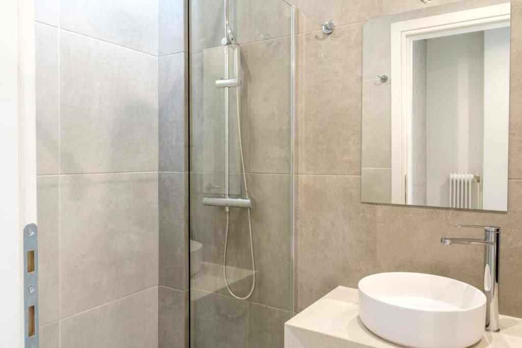 Апартаменти Modern Pangrati Flat! Афіни Екстер'єр фото